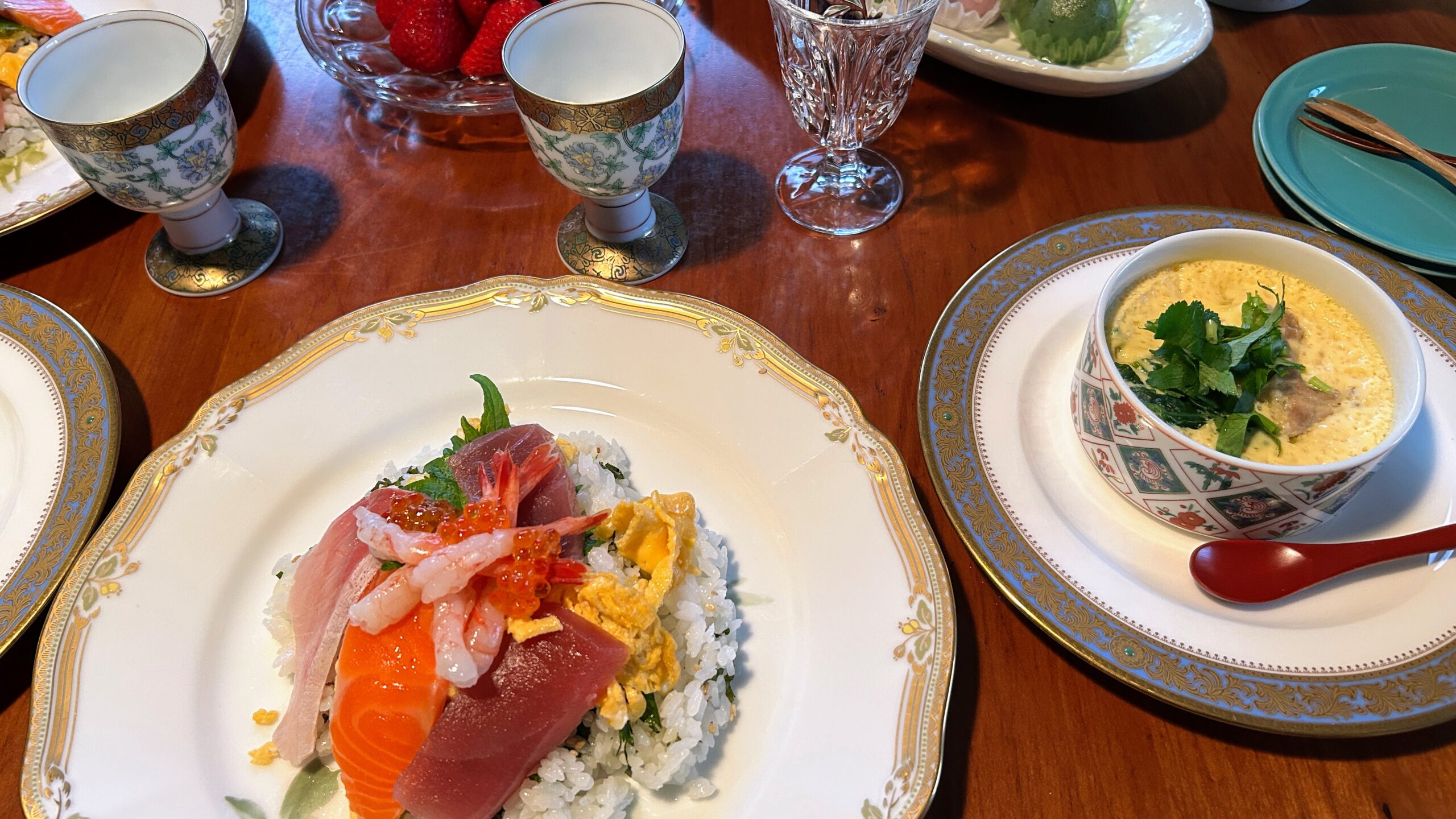 海鮮ちらし寿司と茶わん蒸し