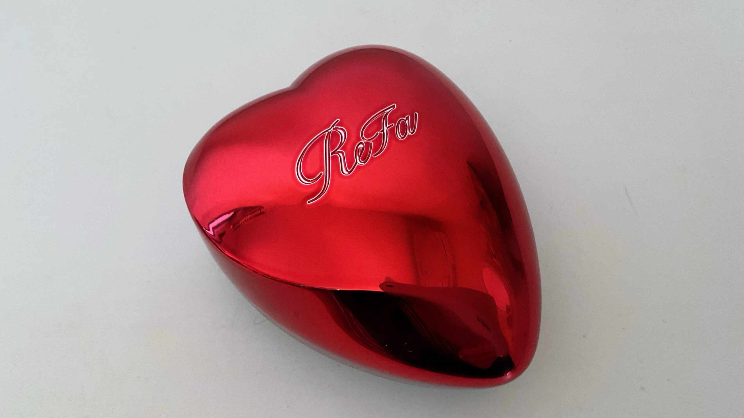 Refaのハート形のブラシ